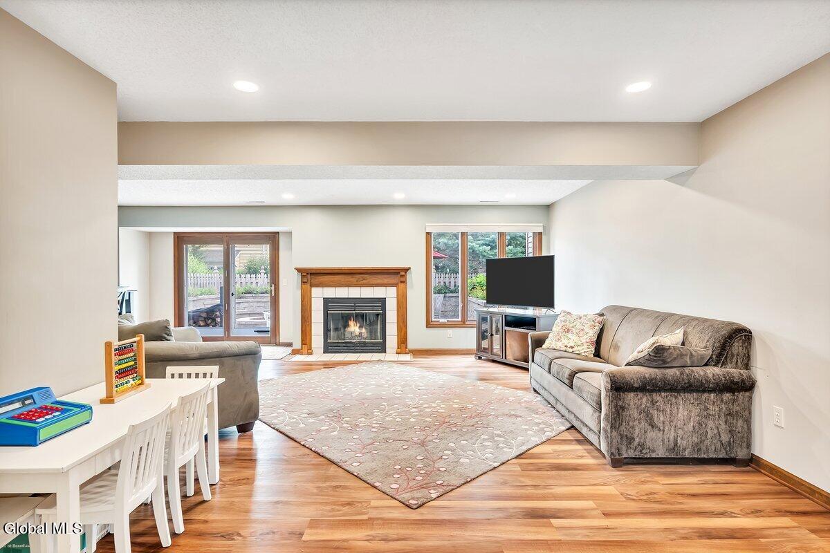 4 Rusfield Drive Glenmont NY 12077