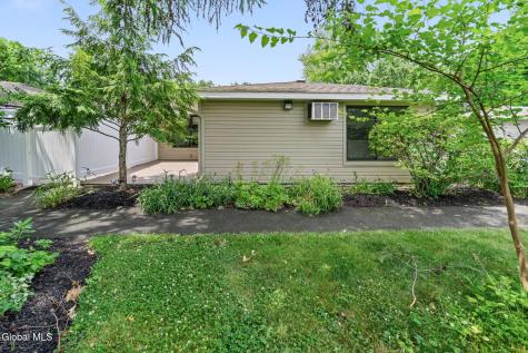 35 Donna Lynn Drive East Greenbush NY 12061