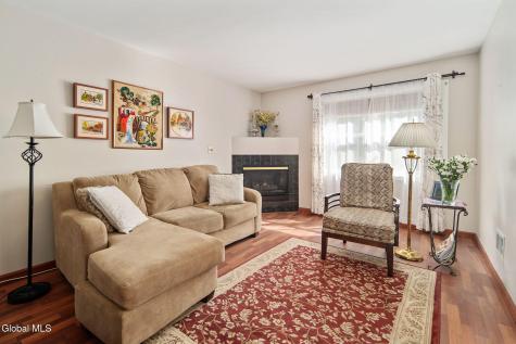 12 Marsdale Court Selkirk NY 12158