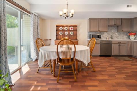12 Marsdale Court Selkirk NY 12158