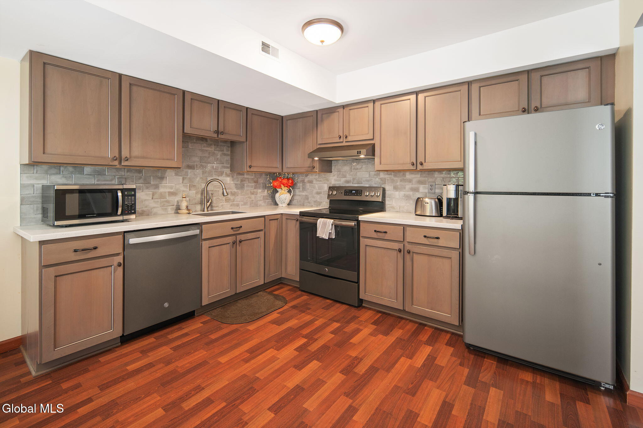 12 Marsdale Court Selkirk NY 12158