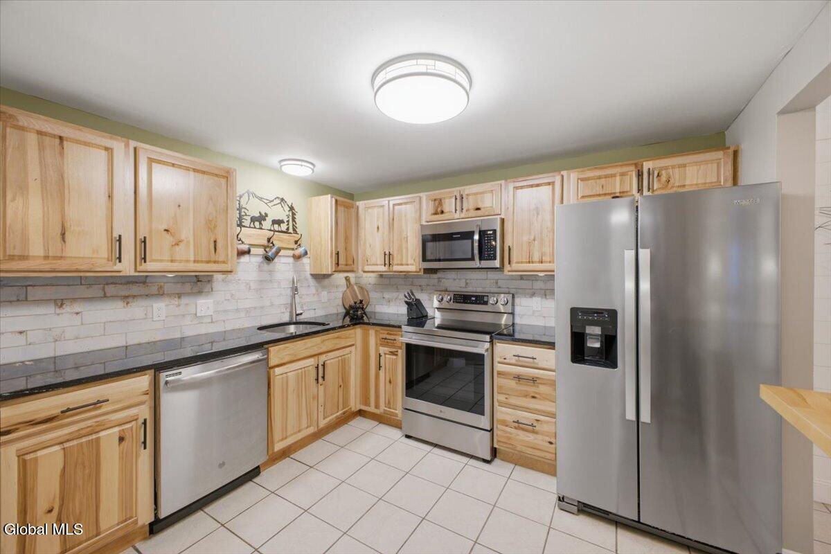 36 Queen Mary Drive Queensbury NY 12804