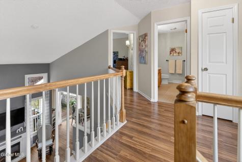 525 Highwood Circle Albany NY 12203