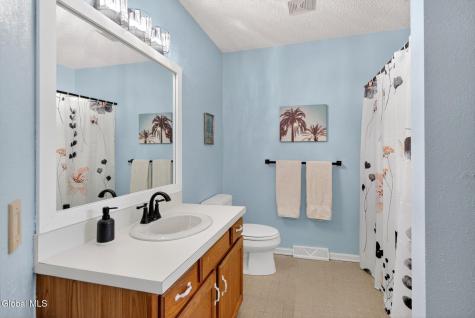 525 Highwood Circle Albany NY 12203