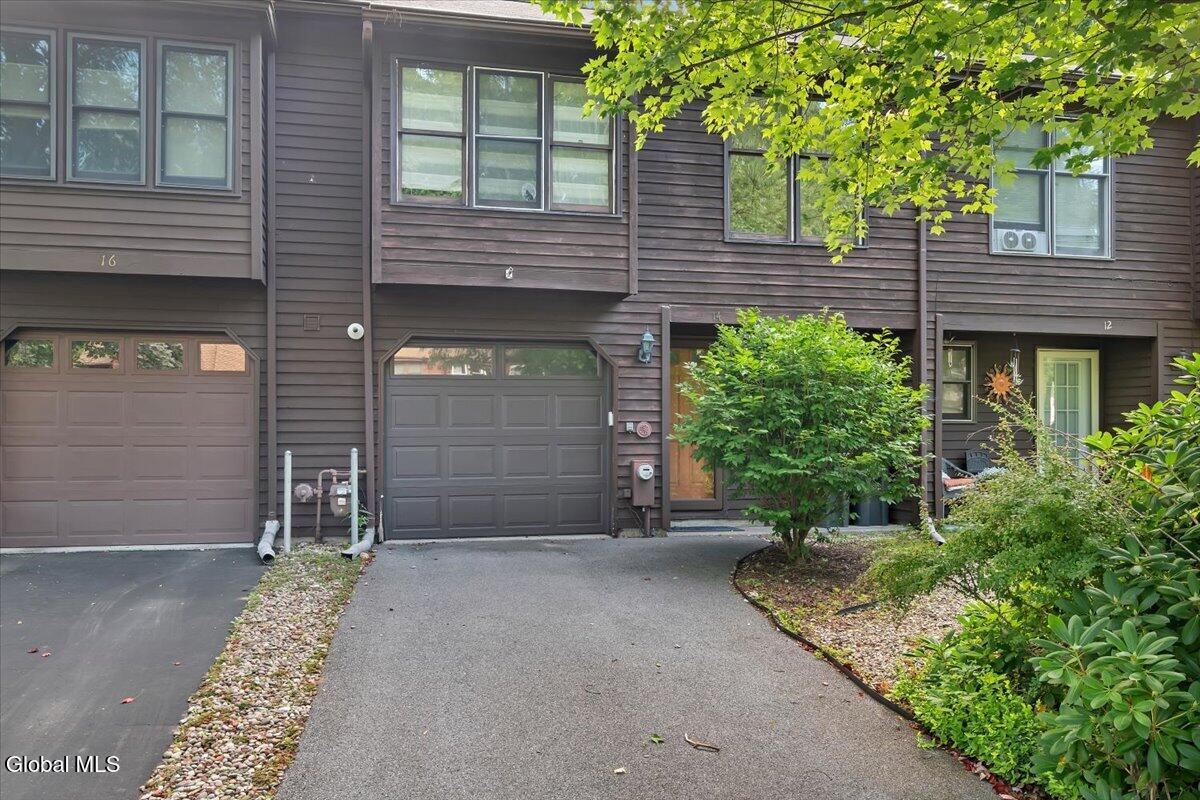 14 Brenden Court Clifton Park NY 12065