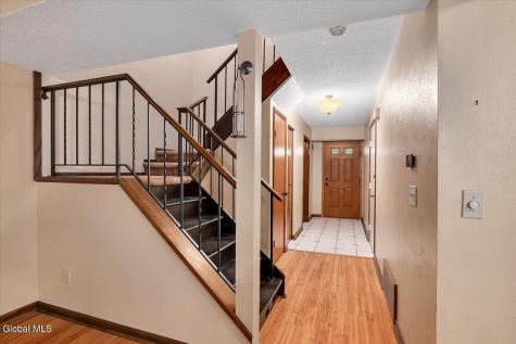 14 Brenden Court Clifton Park NY 12065
