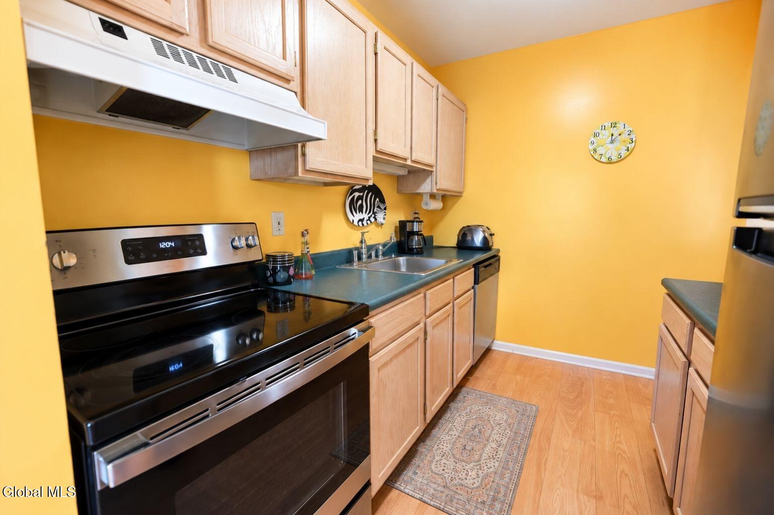 102 Bridgewood Lane Watervliet NY 12189