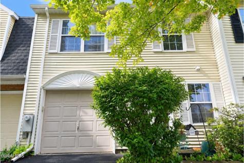 102 Bridgewood Lane Watervliet NY 12189