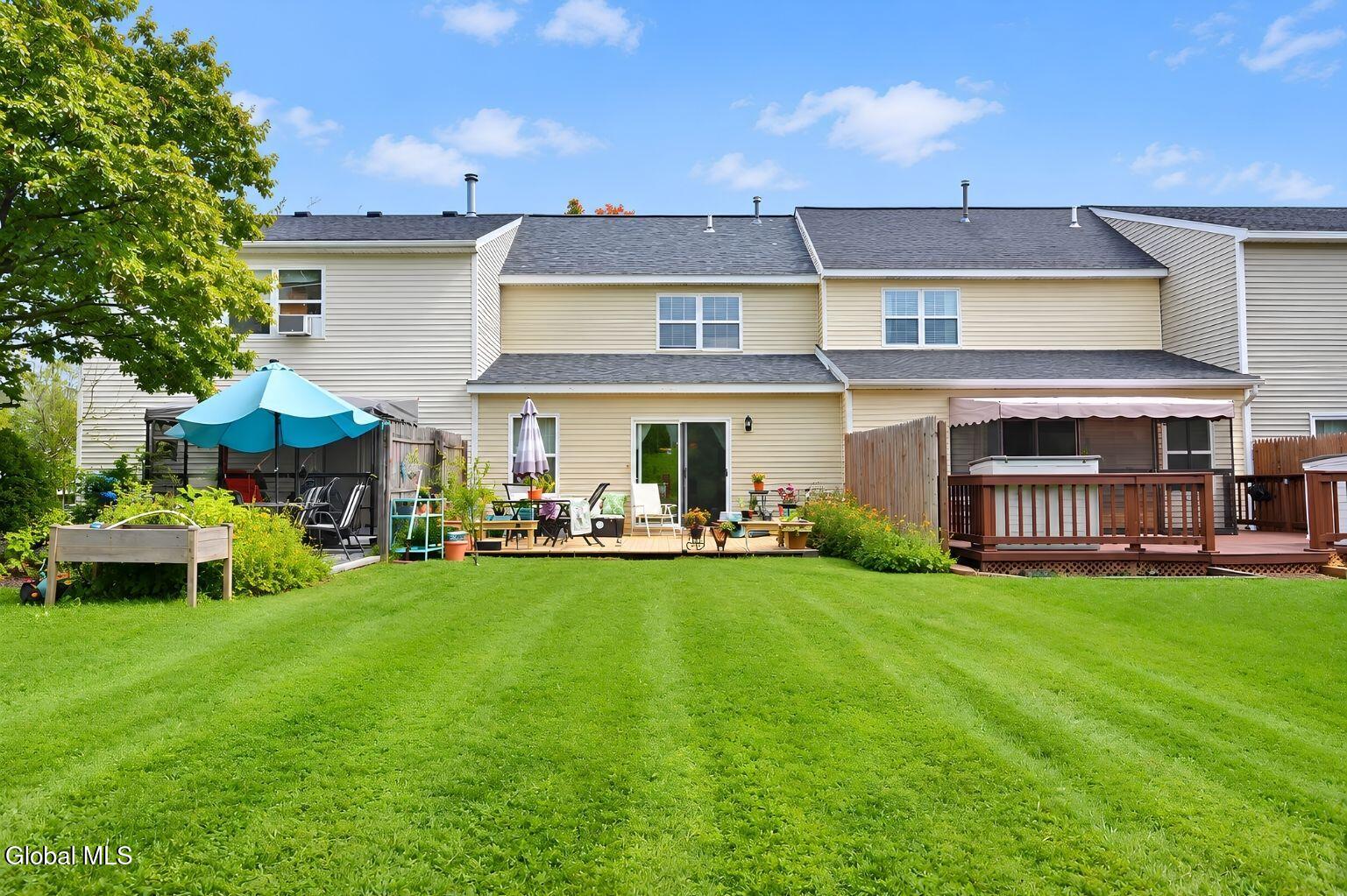 102 Bridgewood Lane Watervliet NY 12189