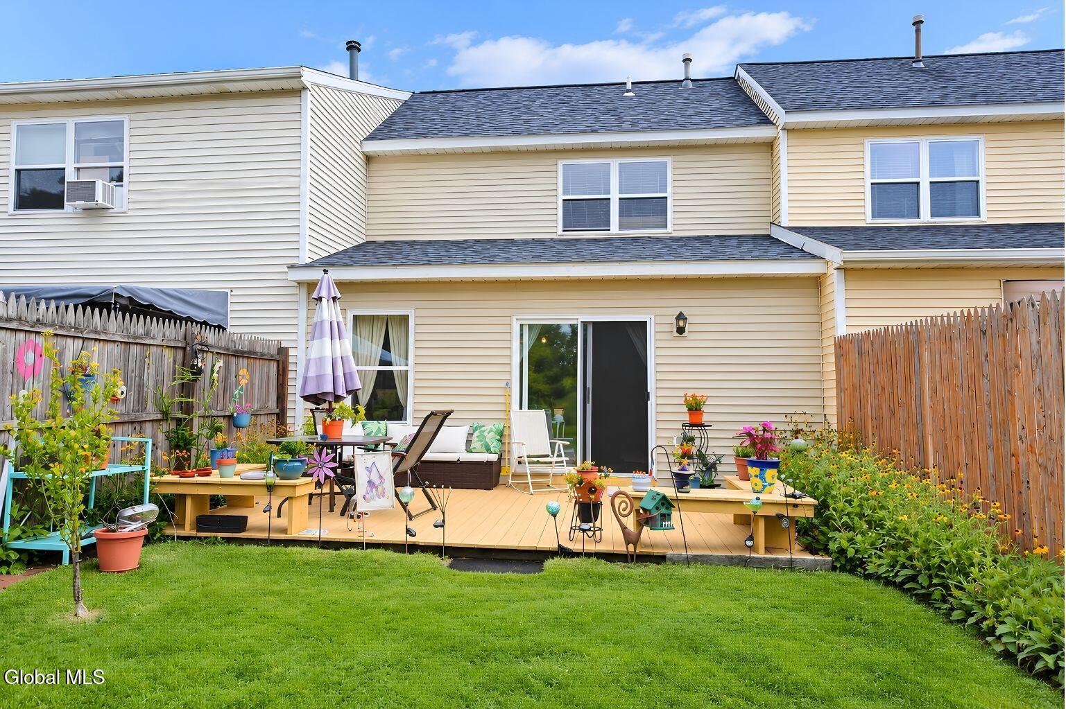 102 Bridgewood Lane Watervliet NY 12189