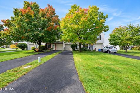 102 Bridgewood Lane Watervliet NY 12189