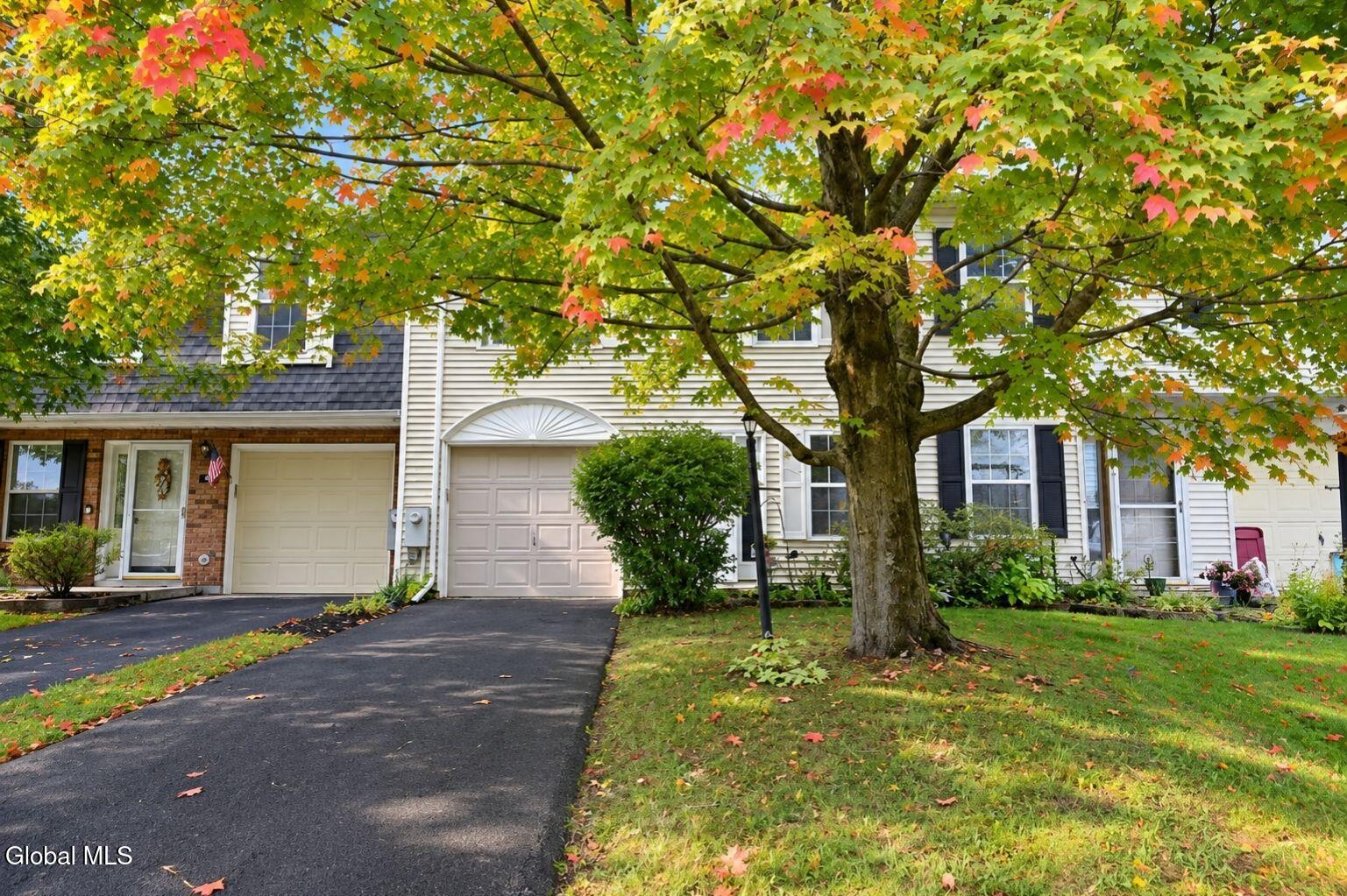 102 Bridgewood Lane Watervliet NY 12189