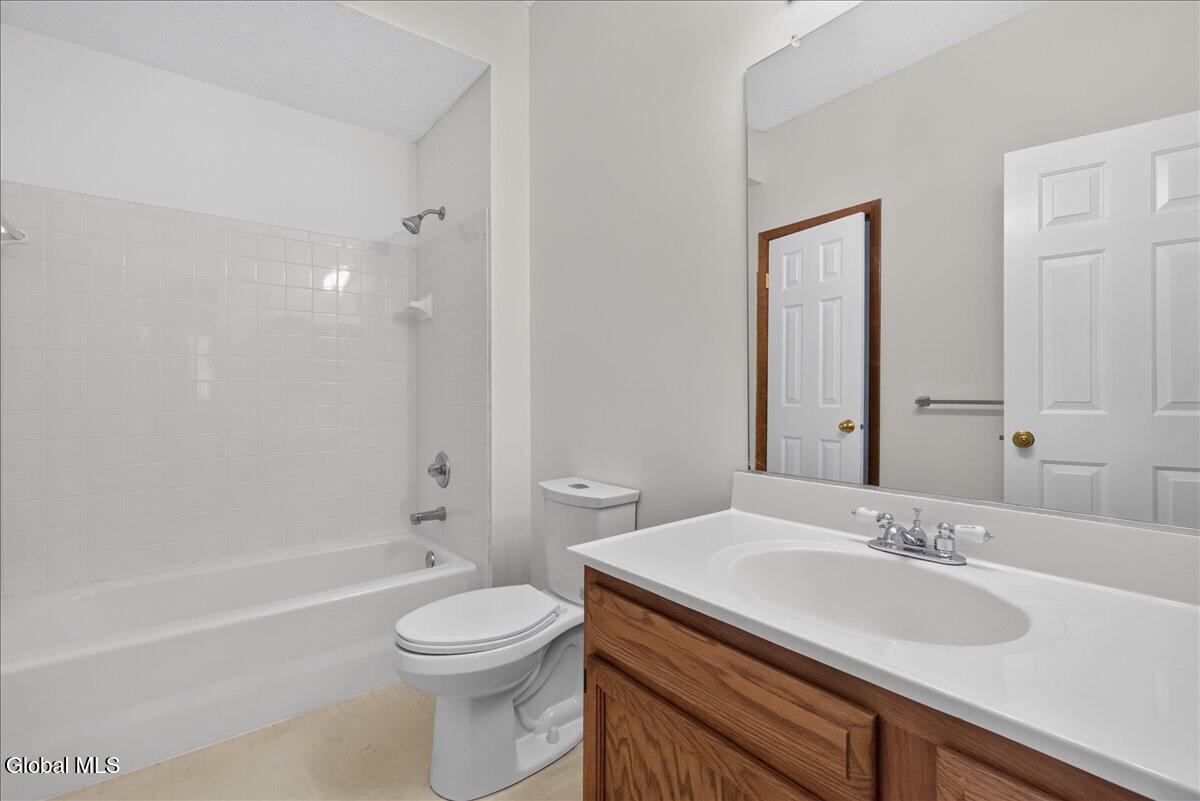 1011 Hampton Place Boulevard Troy NY 12180