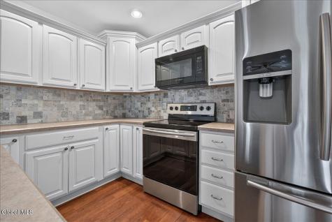 1011 Hampton Place Boulevard Troy NY 12180