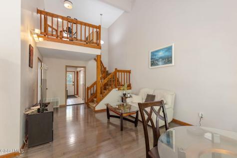 214 Walnut Lane Slingerlands NY 12159