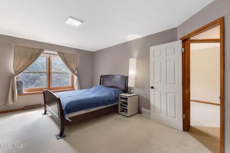 214 Walnut Lane Slingerlands NY 12159