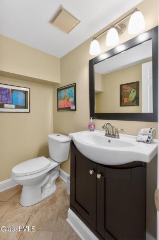 47 Pico Road Clifton Park NY 12065