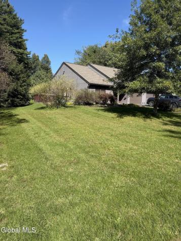 53 Queen Mary Drive Queensbury NY 12804