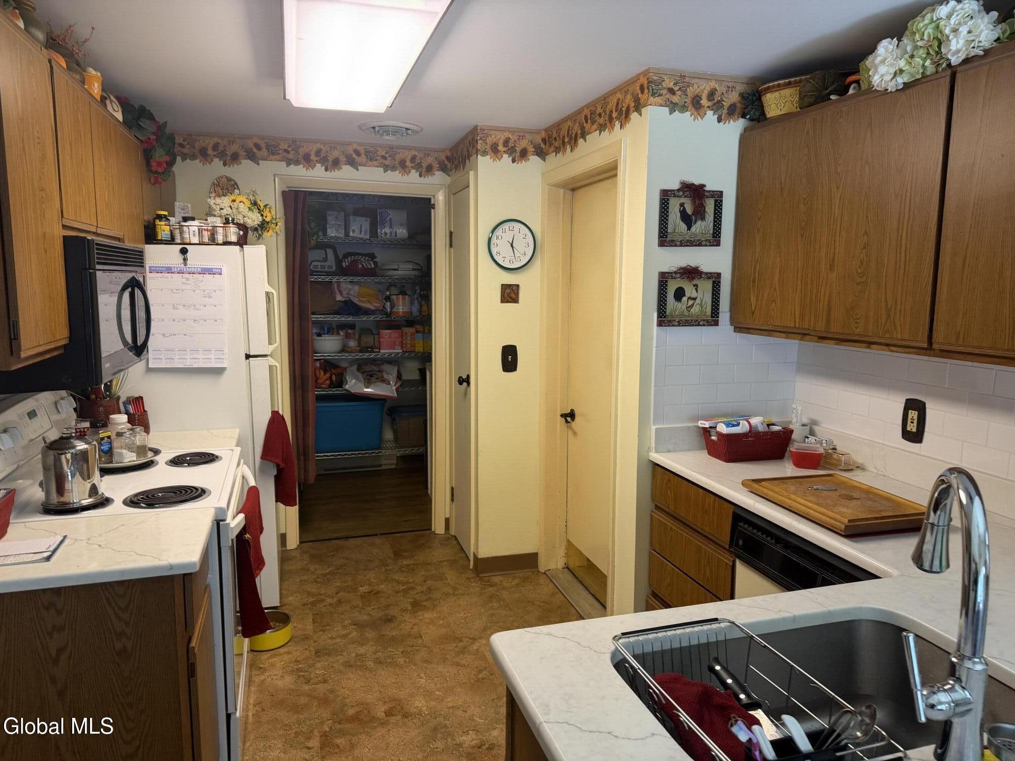 53 Queen Mary Drive Queensbury NY 12804