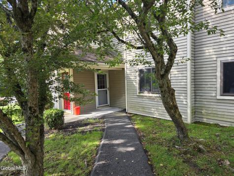 123 Victory Way Clifton Park NY 12065