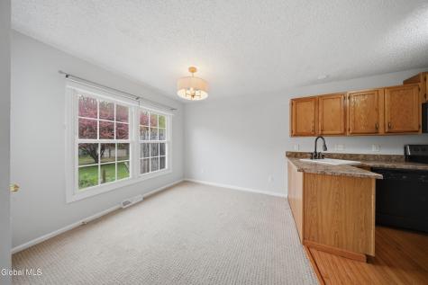 39 Wilan Lane Albany NY 12203