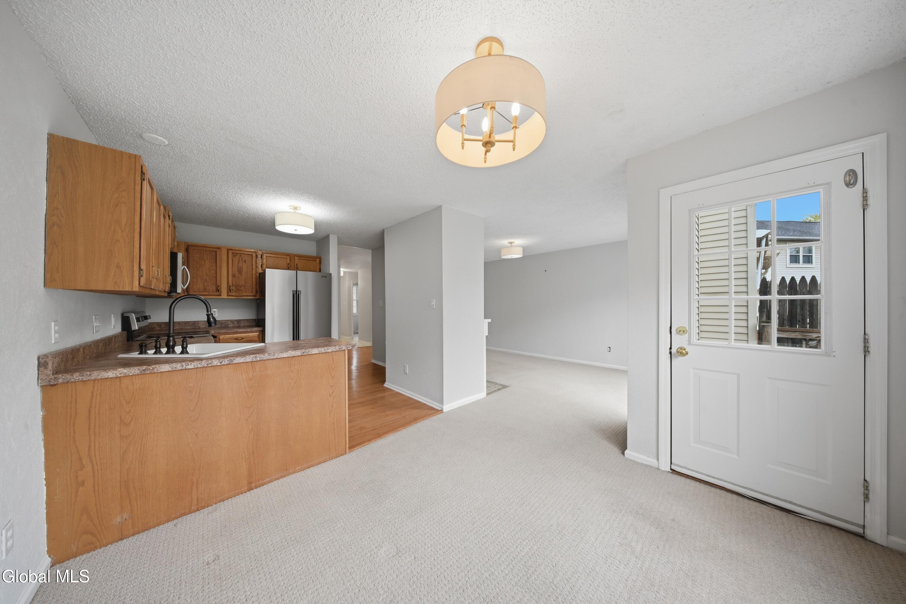 39 Wilan Lane Albany NY 12203