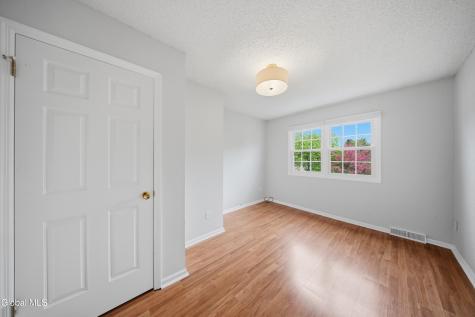 39 Wilan Lane Albany NY 12203
