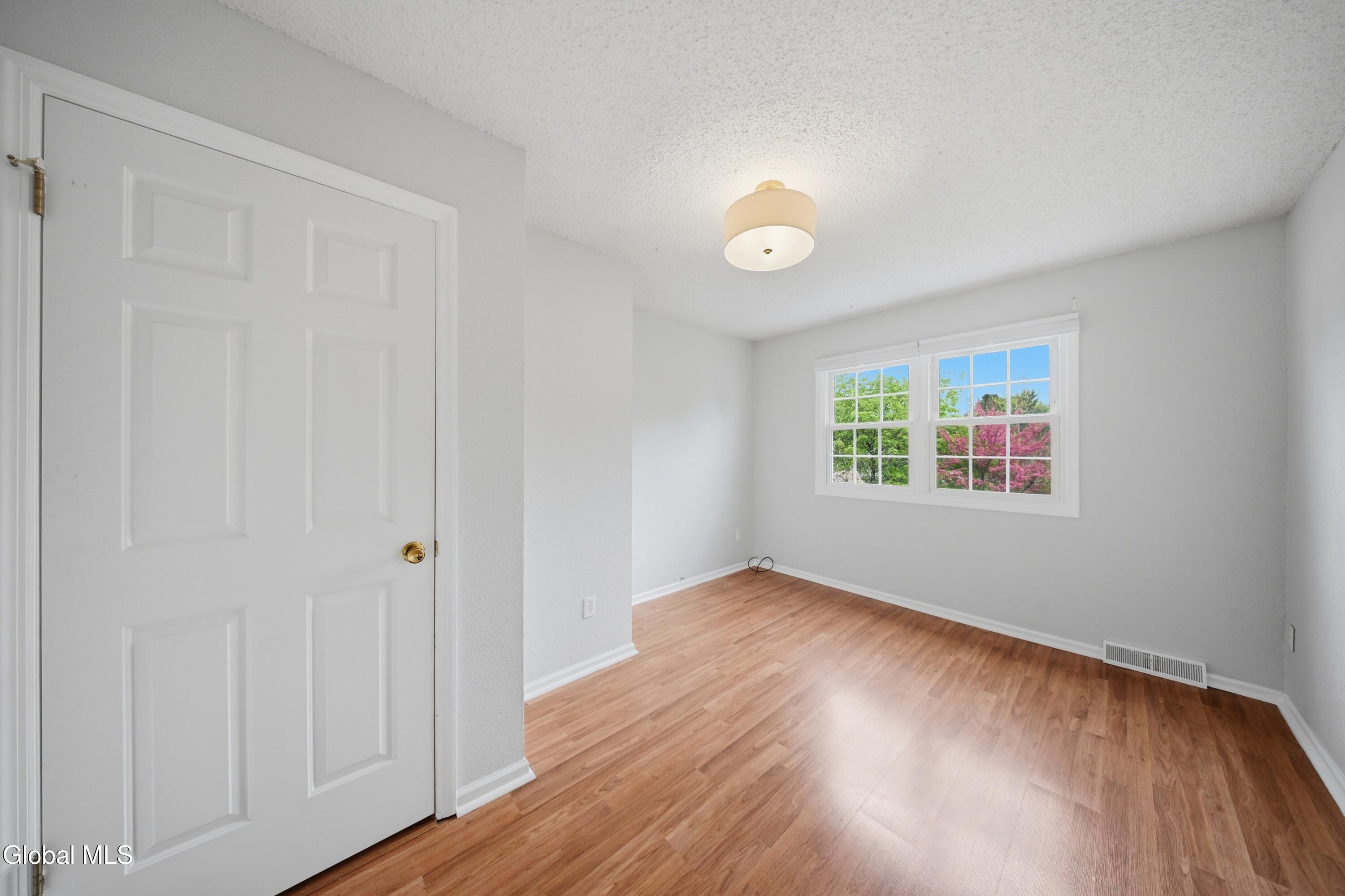 39 Wilan Lane Albany NY 12203