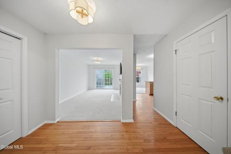 39 Wilan Lane Albany NY 12203