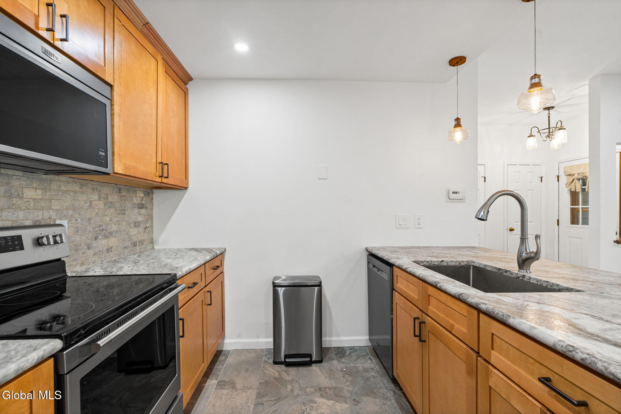 413 Hampton Place Boulevard Troy NY 12180