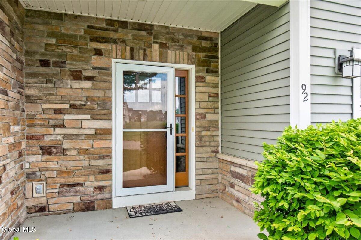 92 Lorenzo Drive Troy NY 12180