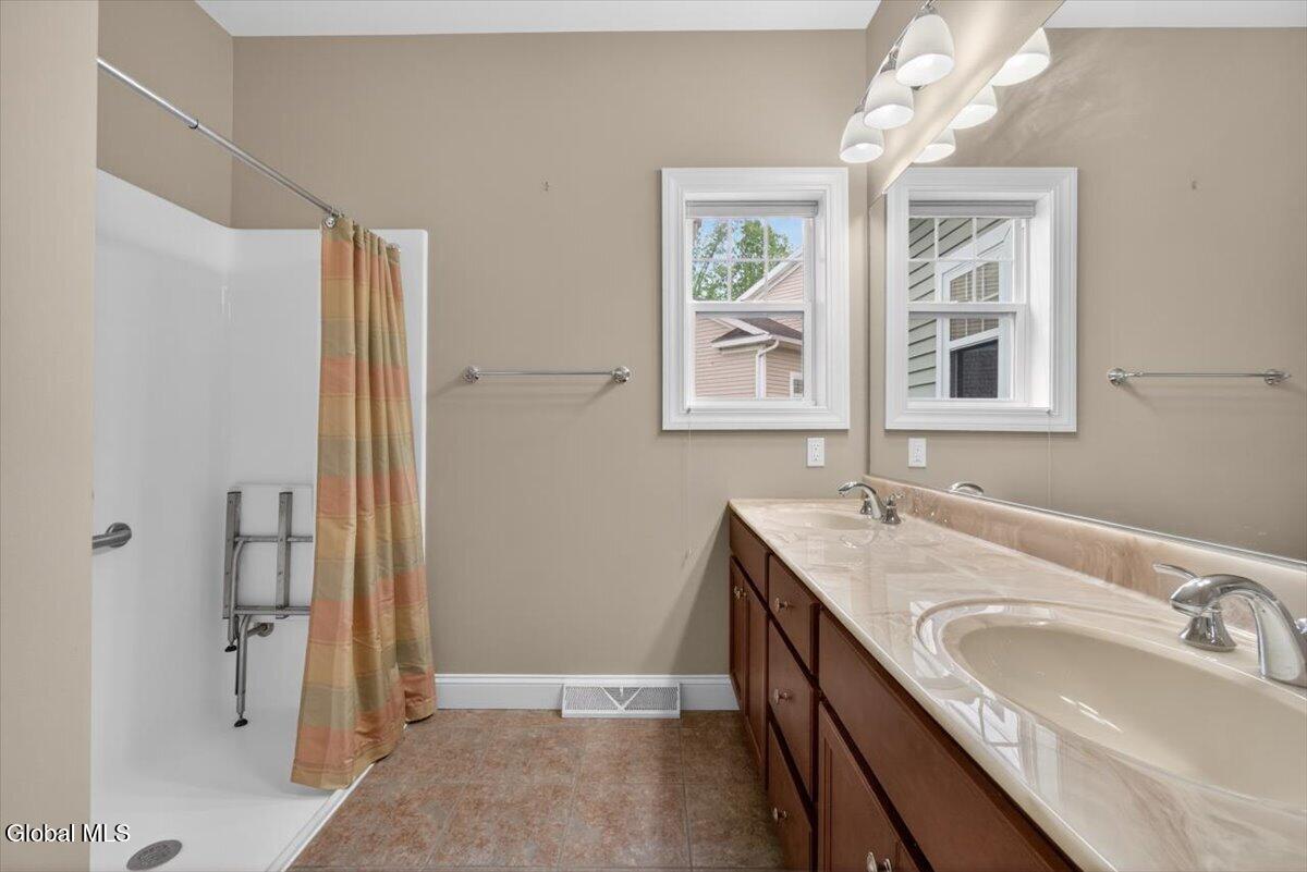 92 Lorenzo Drive Troy NY 12180