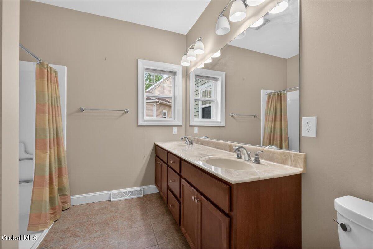 92 Lorenzo Drive Troy NY 12180