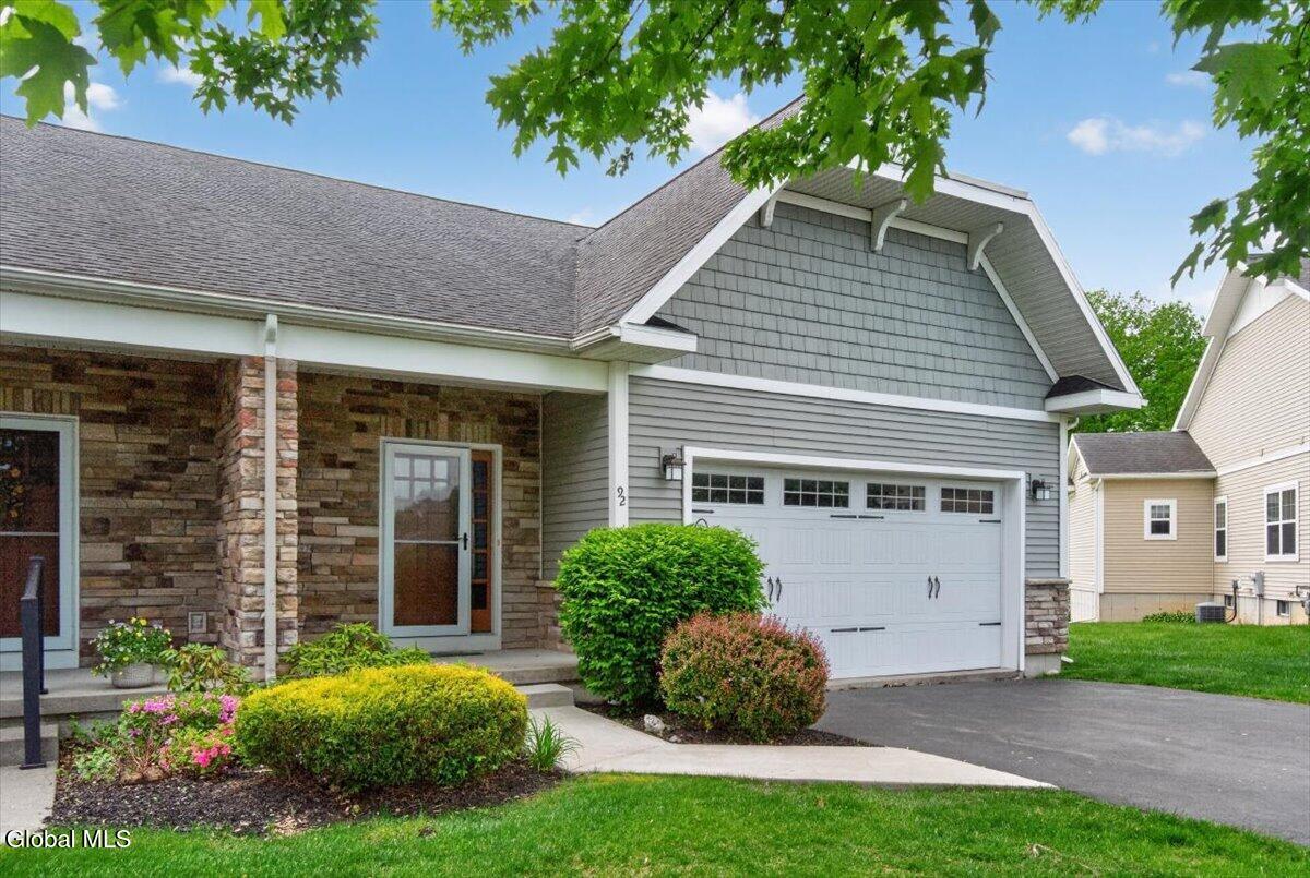 92 Lorenzo Drive Troy NY 12180