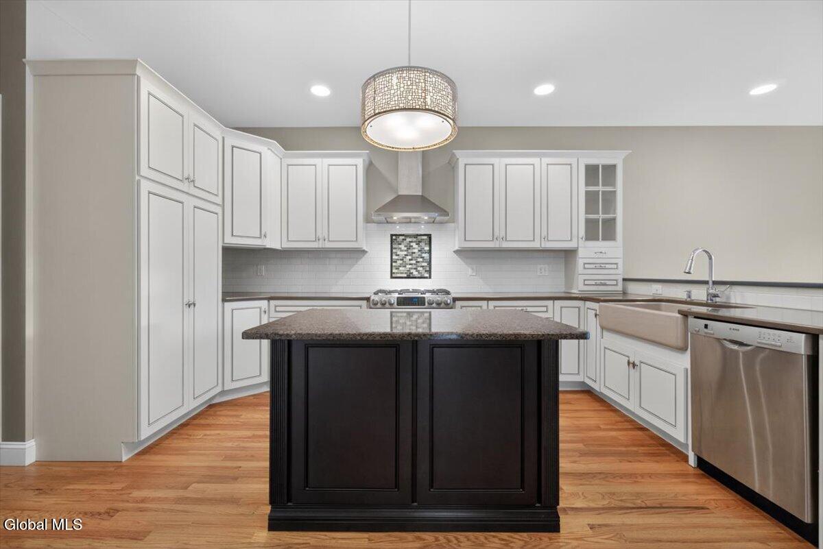 92 Lorenzo Drive Troy NY 12180