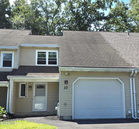 32 Old Coach Road Clifton Park NY 12065