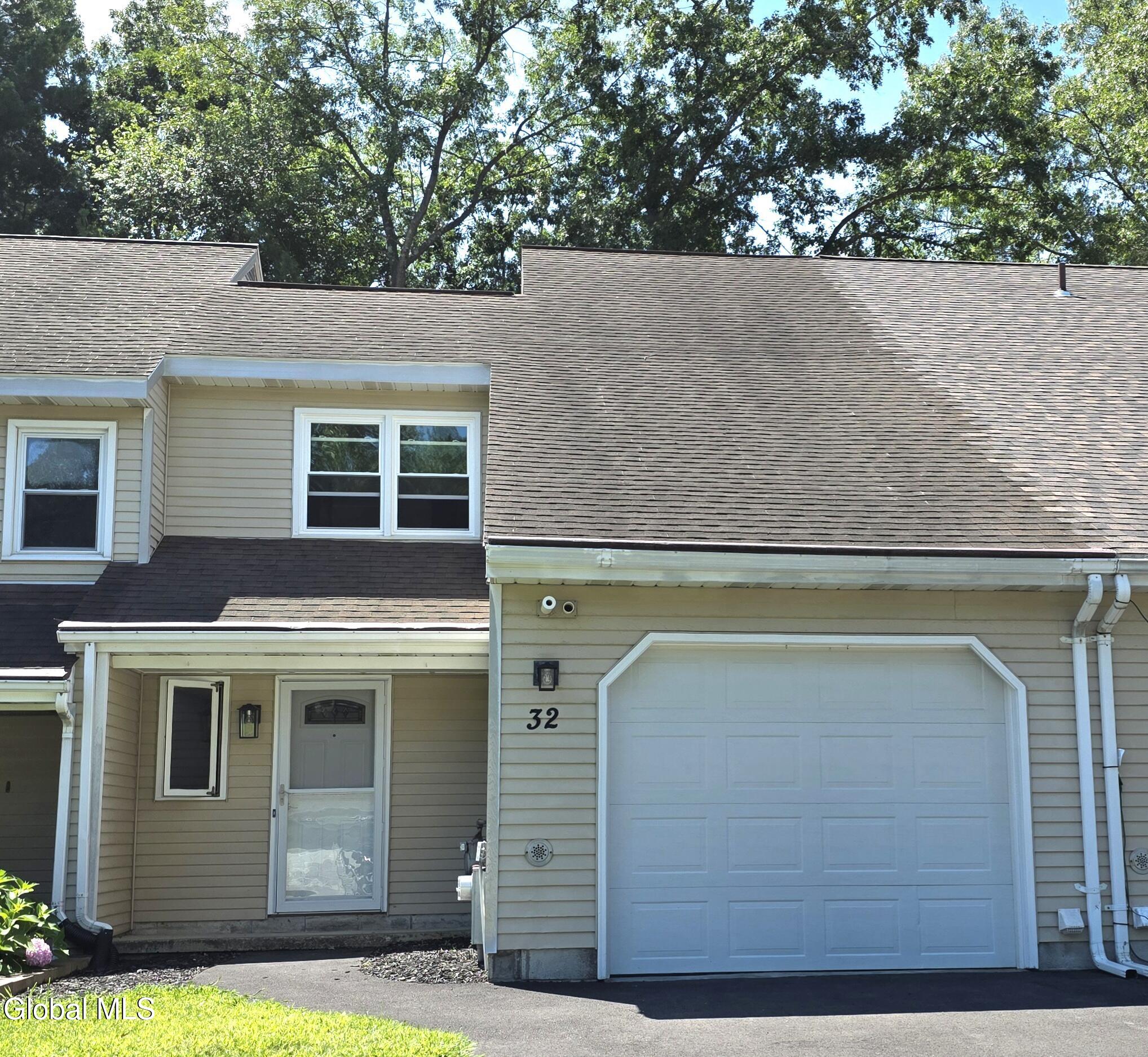 32 Old Coach Road Clifton Park NY 12065