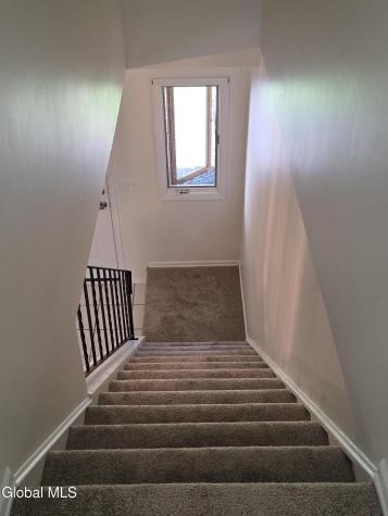 32 Old Coach Road Clifton Park NY 12065
