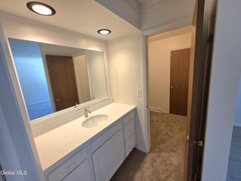 32 Old Coach Road Clifton Park NY 12065