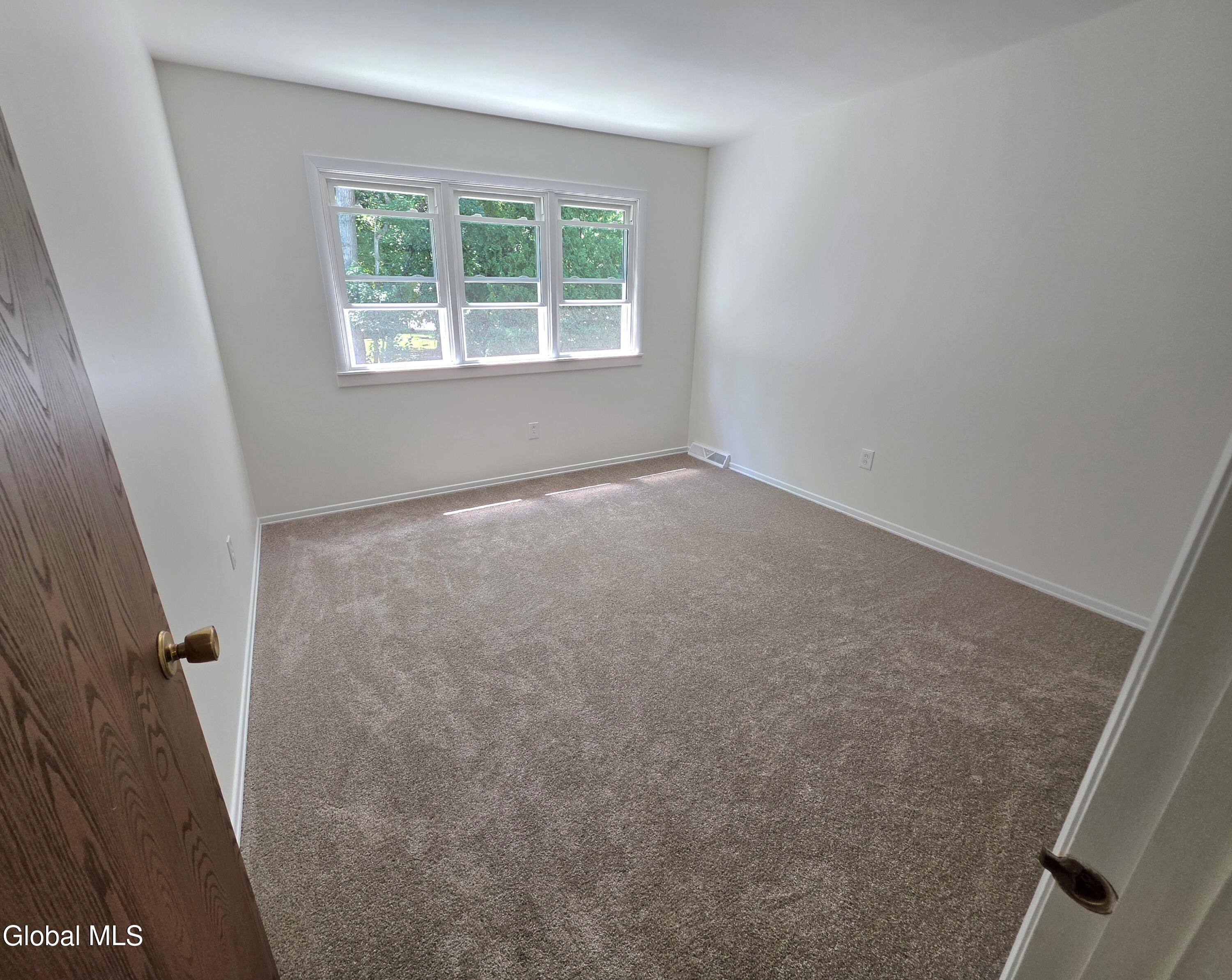 32 Old Coach Road Clifton Park NY 12065