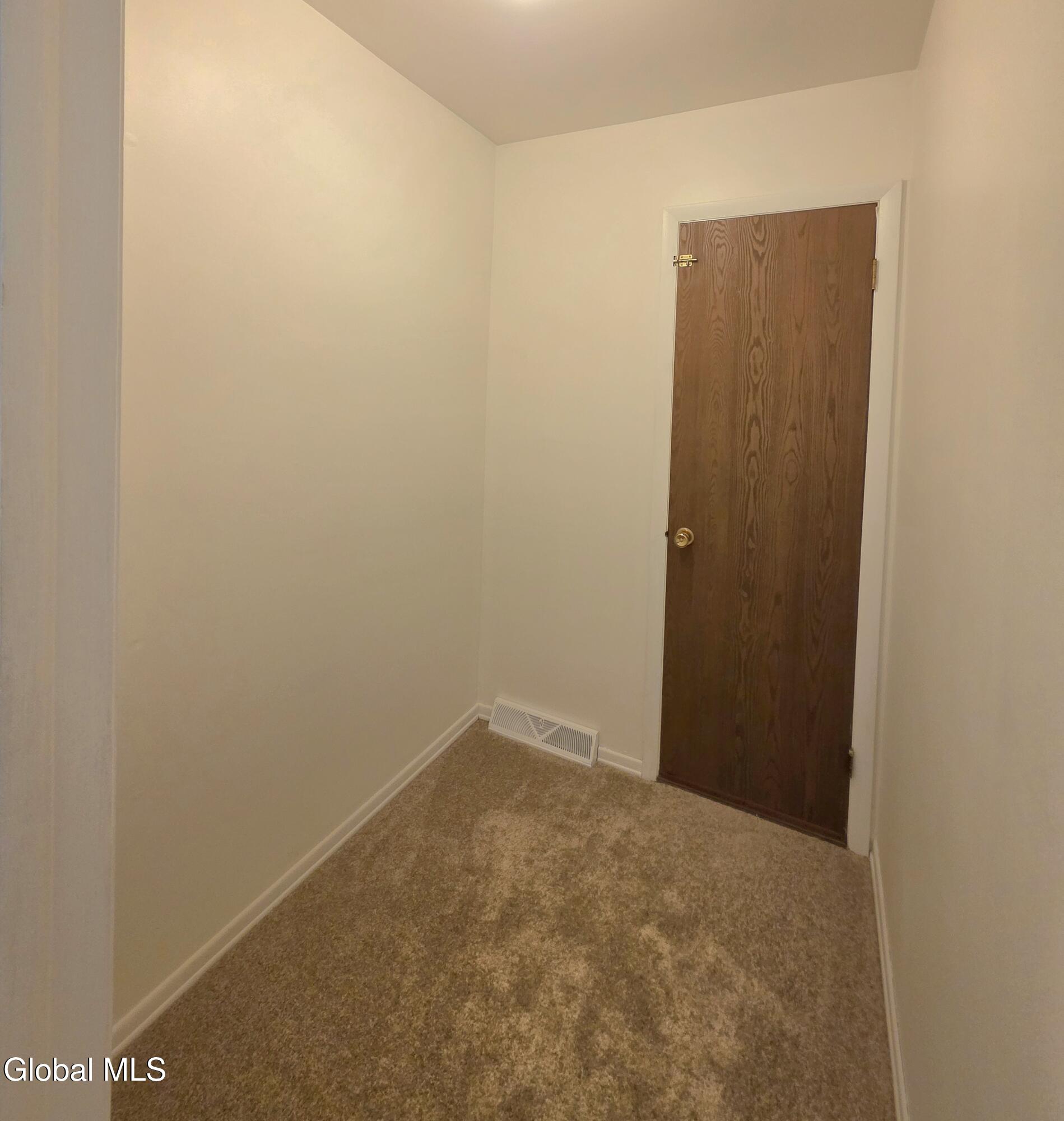 32 Old Coach Road Clifton Park NY 12065