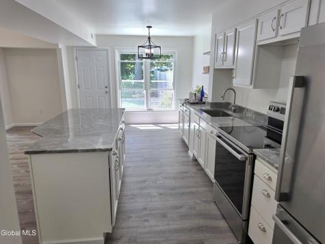 32 Old Coach Road Clifton Park NY 12065