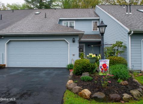92 Commonwealth Drive Glenmont NY 12077