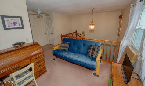 92 Commonwealth Drive Glenmont NY 12077