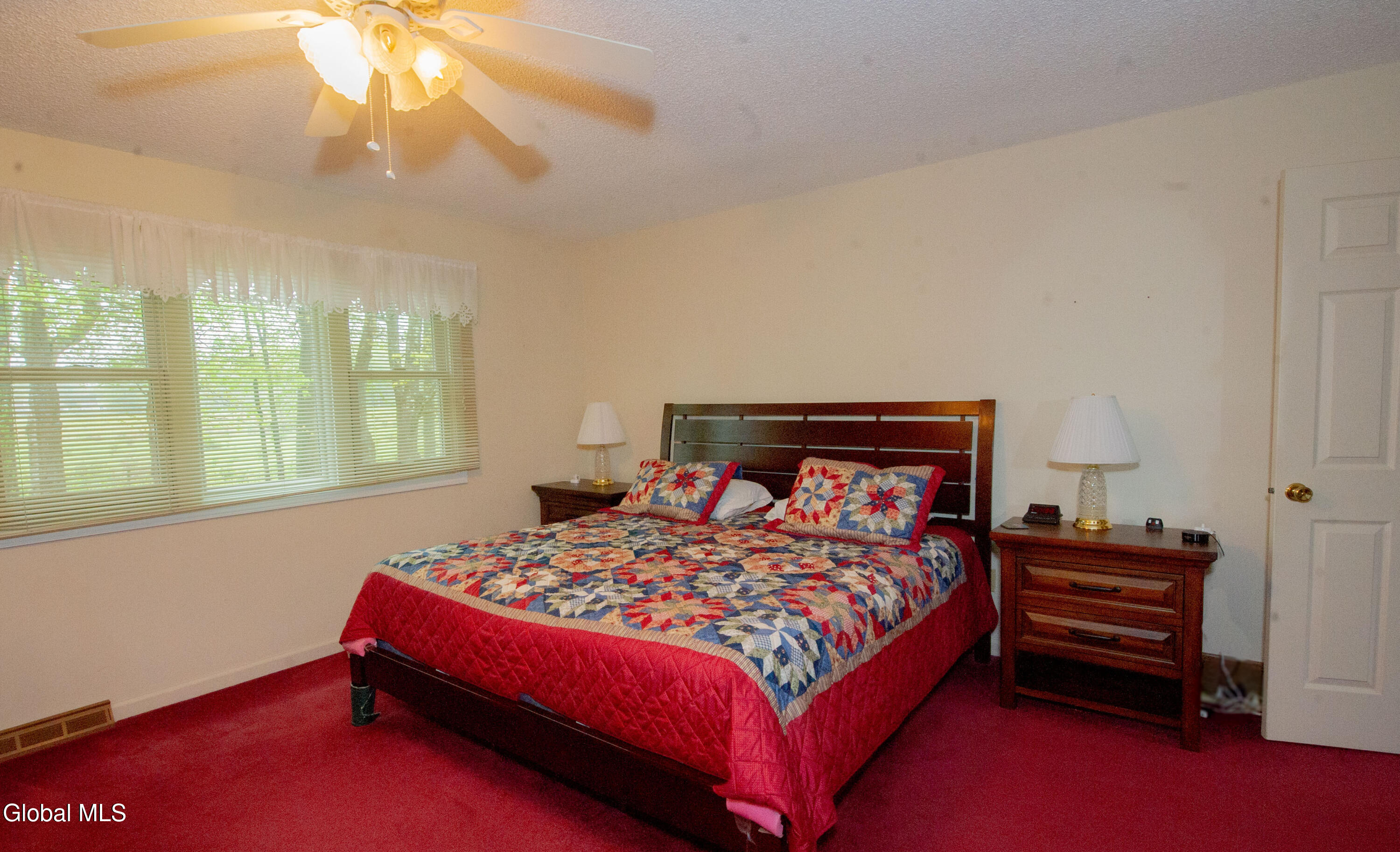 92 Commonwealth Drive Glenmont NY 12077
