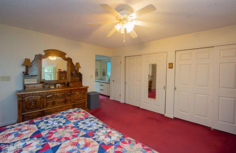 92 Commonwealth Drive Glenmont NY 12077