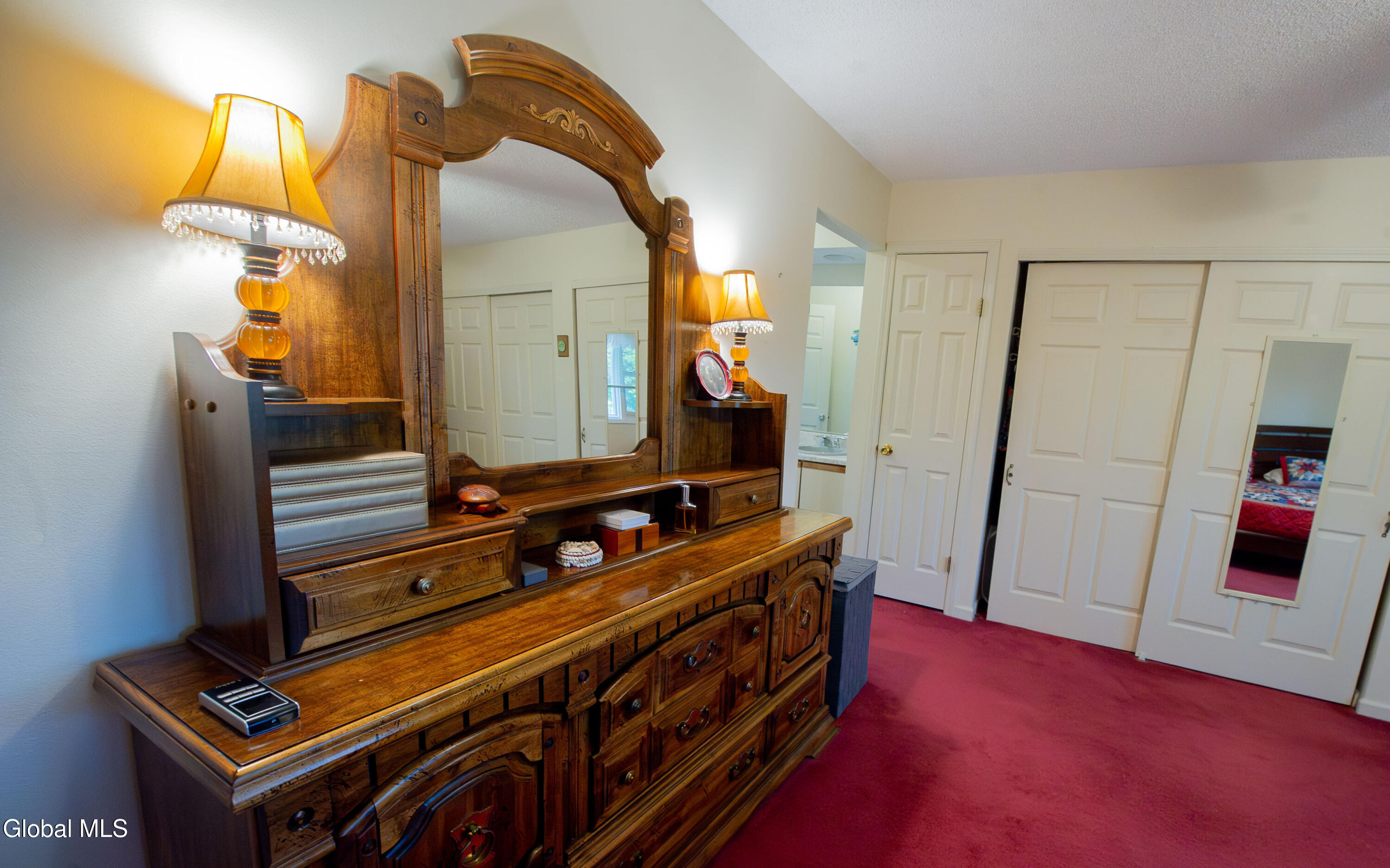 92 Commonwealth Drive Glenmont NY 12077