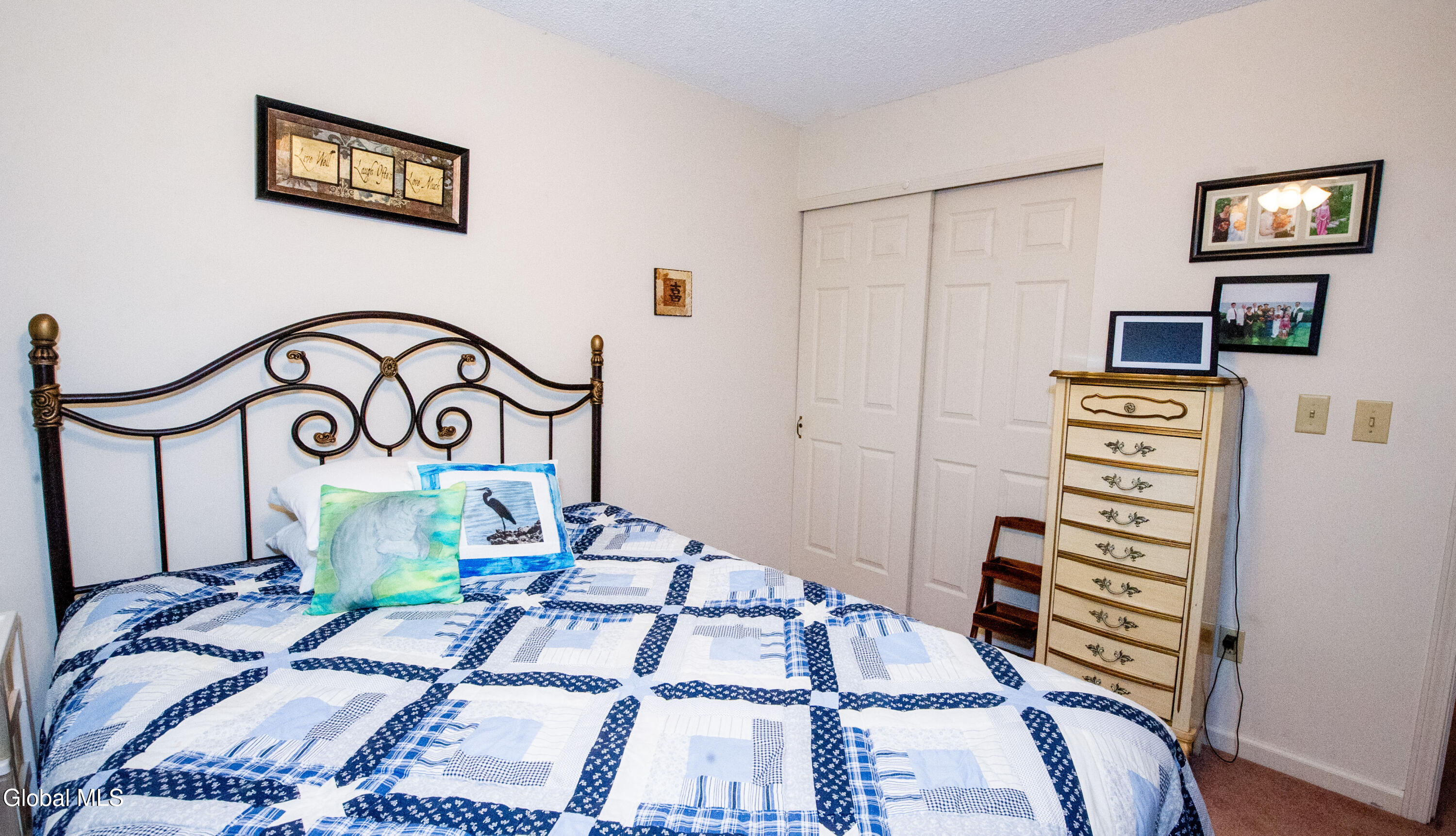 92 Commonwealth Drive Glenmont NY 12077