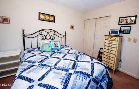 92 Commonwealth Drive Glenmont NY 12077