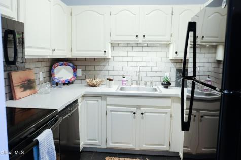 137 Front Street Schenectady NY 12305